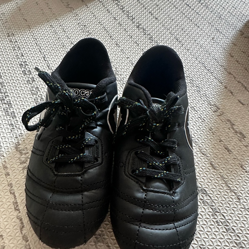 Boys soccer cleats size 12